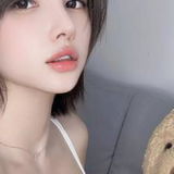 嫩白透红小姐姐