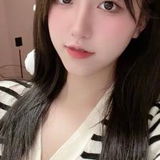 琪琪妹子惊艳美腿，火辣性感