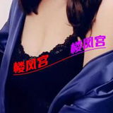 大胸小姐姐