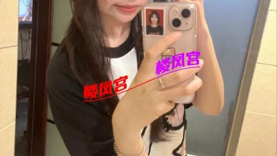 南宁双马尾高中生抱着我草三T