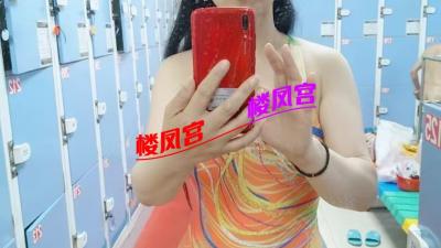 喜欢游泳的熟女