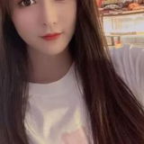 36B性感小姐姐