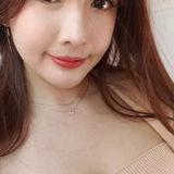 外柔内骚的性感美眉
