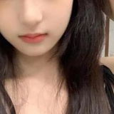 妹子很热情，穿搭也很漂亮性感