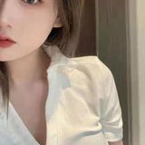 长相甜美，皮肤白皙