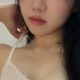 分享温柔漂亮妹妹，鲍鱼粉嫩小穴紧