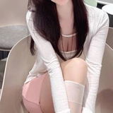 女有感十足很健谈的嫩妹