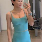 瑜伽小姐姐