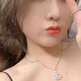 三围很标准的小甜妹