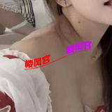 长腿大胸少妇