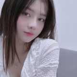 细皮嫩肉的多汁小嫩妹