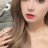 清纯小妹，白白的大长腿光滑
