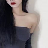 可爱乖巧嫩妹，外表很性感风骚