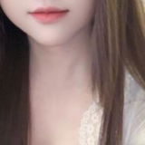 圆润高挺的奶子，颜值也可以