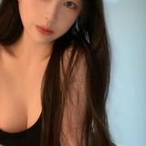胸大白虎蜜桃臀的小姐姐