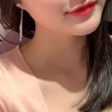 胸口有一颗痣的小姐姐