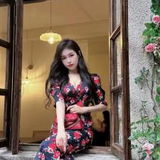 温柔美女很爱玩。