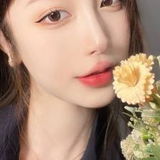 品年轻貌美大长腿，身材一流的妹子