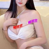 分享一个匈大b特紧的大长腿妹子 ！天然D真胸