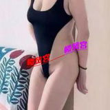 害羞的少妇