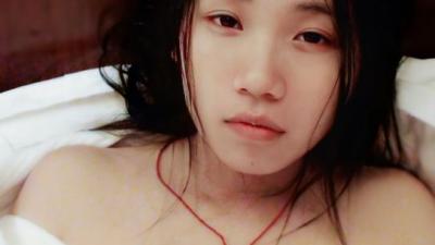 约会42岁兼职少妇菲姐sophie，一边操一边怼脸拍照