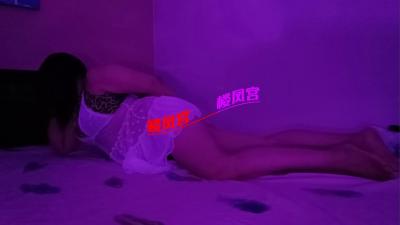 岗厦美妇