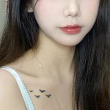 皮肤白皙温柔可爱的大学生初下海