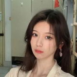 年轻又白皮大长腿美女