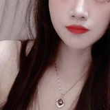 年轻妹子陪我一起看日出日落