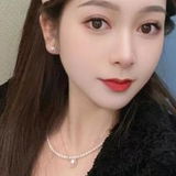 温柔漂亮五官端正贤惠女人