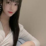 大奶胸有乳沟性感医美嫩妹前台接待