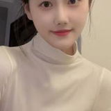 年轻漂亮身材好！